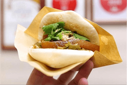 Braised pork mini bao
