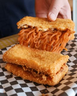 Spicy Chic Buldak Ppang 🌶️