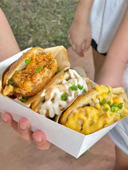 虾滑肉夹馍 Crispy Shrimp Burger Set